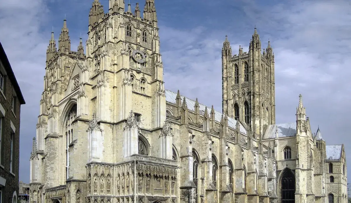 Le torri gotiche della Cattedrale di Canterbury